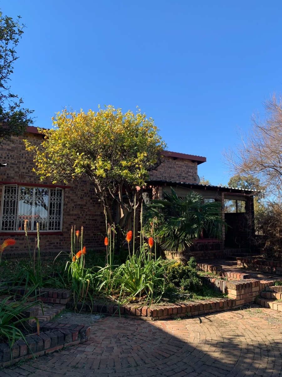 2 Bedroom Property for Sale in Oranjeville Free State